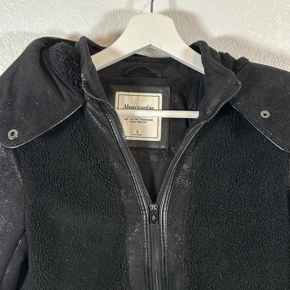 Abercrombie & Fitch Black Long Line Sherpa Faux Suede 2 Way Zip Winter Coat - Picture 2 of 8
